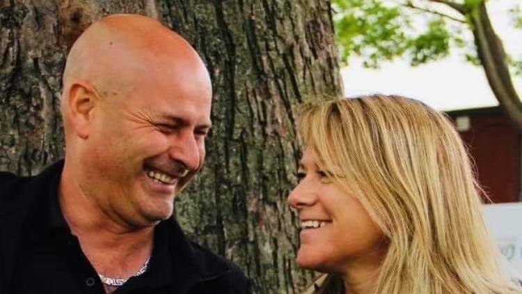 Le couple de propriétaires du Domaine l'Argoustik.